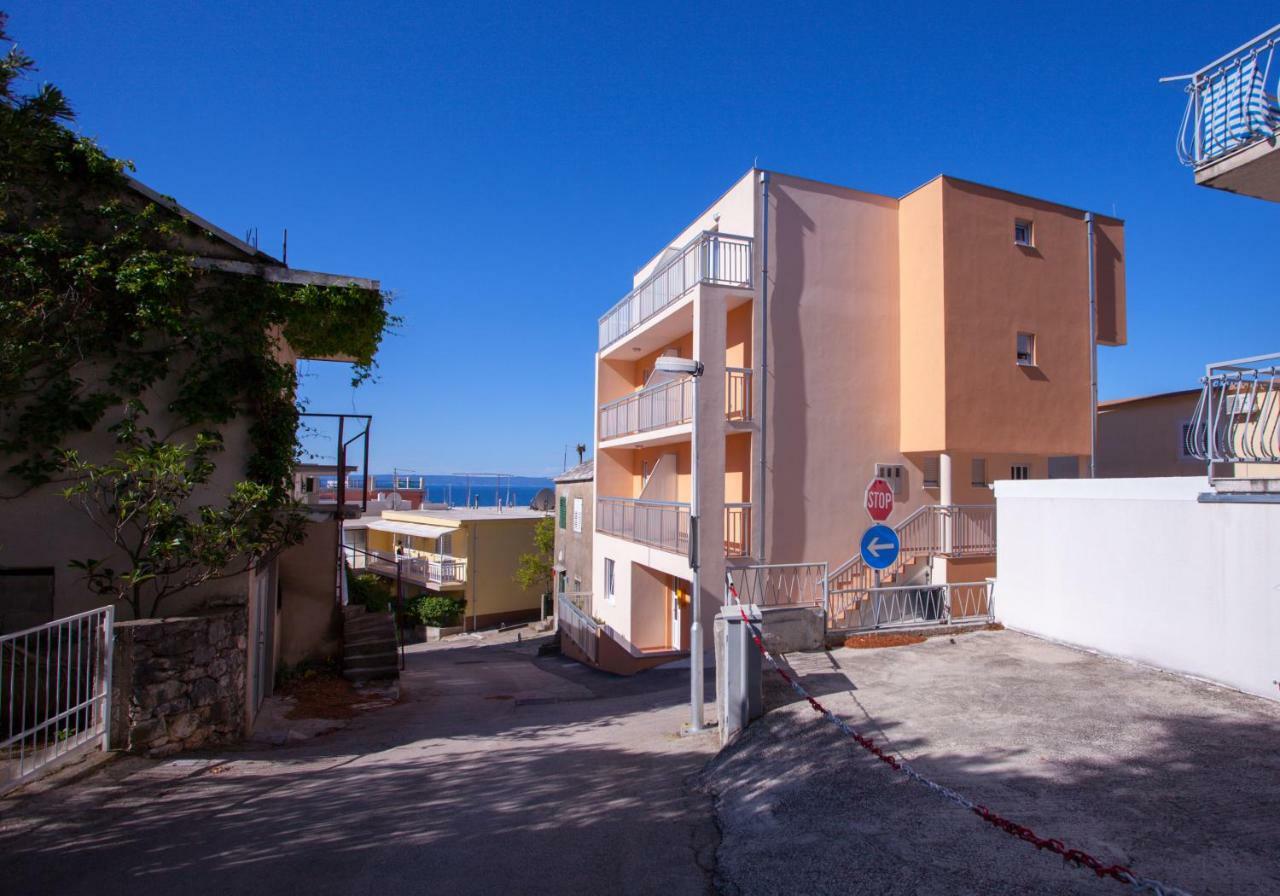 Apartments Mia Baška Voda Buitenkant foto