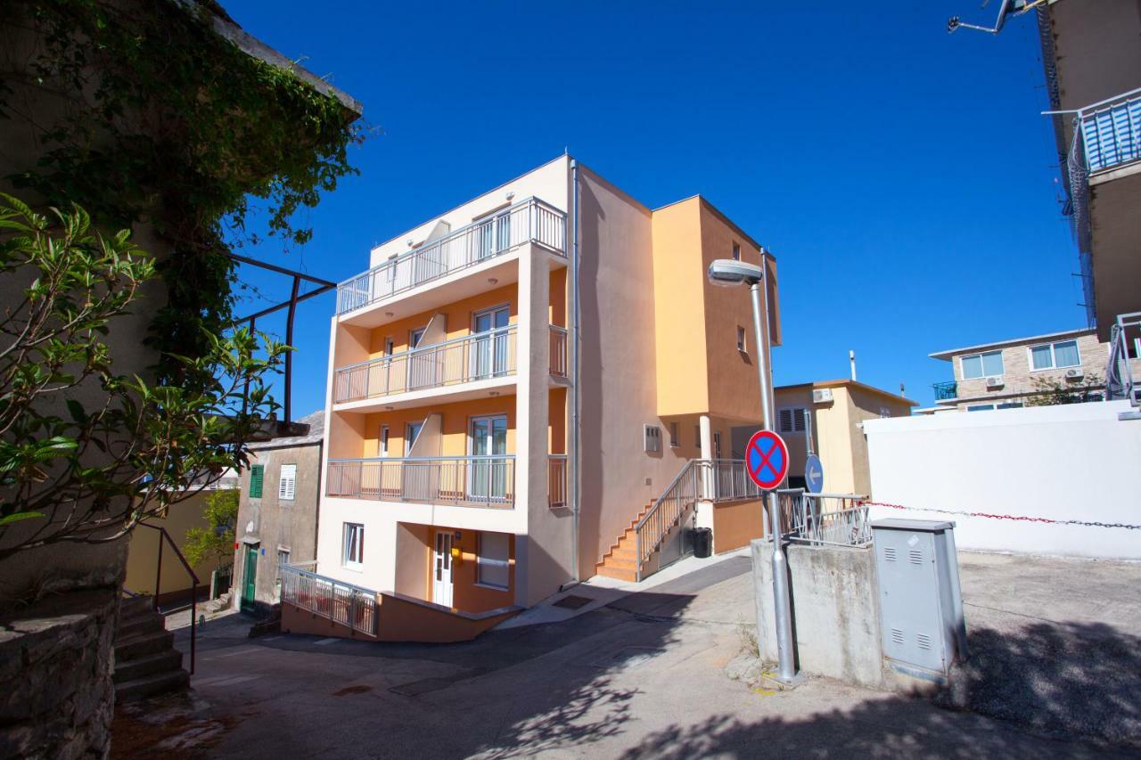 Apartments Mia Baška Voda Buitenkant foto